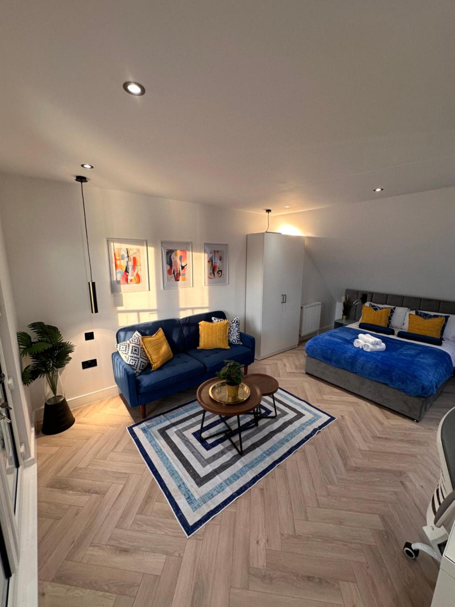 R5 - Luxury Private Ensuite Self-Contained Room - Newly Renovated Halesowen Exterior foto